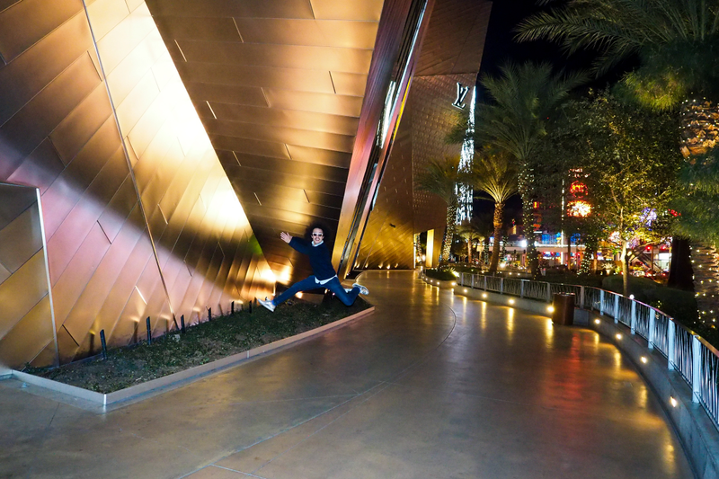 Illustration for article titled JUMPING : LAS VEGAS
